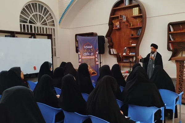 طرح «مسجد، کتاب، بیداری» در 40 مسجد یزد اجرا میشود طرح «مسجد، کتاب، بیداری» در 40 مسجد یزد اجرا میشود