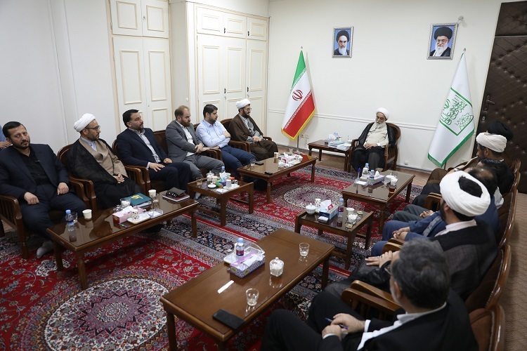 تدوین متون درسی متناسب با نیازهای علمی معاصر ضروری است