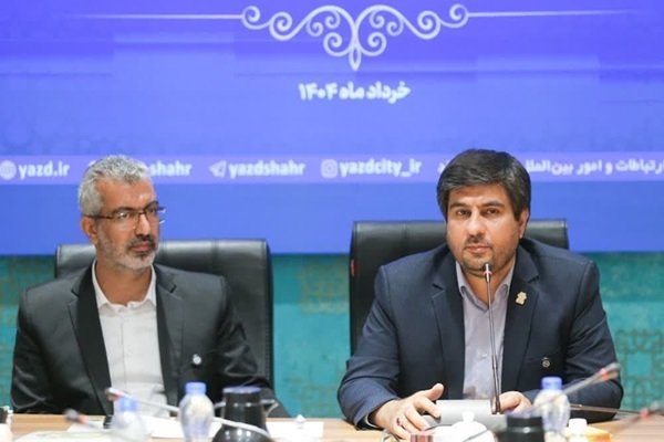 ابوالقاسم محی الدینی شهردار یزد و مصطفی زارع زاده معاون شهردار یزد