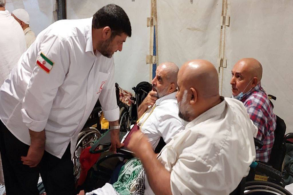 حجاج بیمار با اولین پروازها به کشور بازمی‌گردند