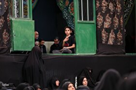 سوگواران حسین(ع) در حسینیه سادات اخوی