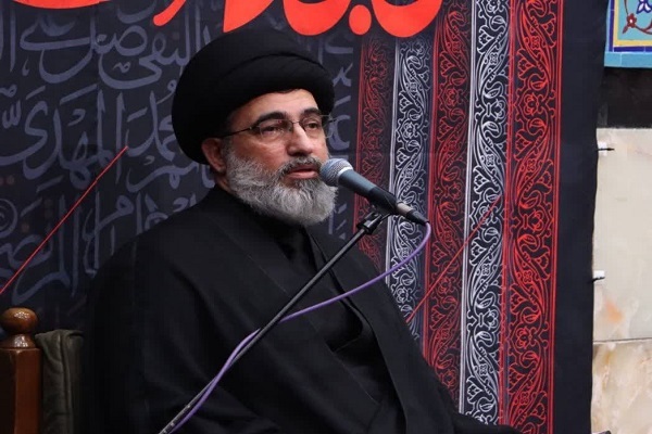 امام سجاد(ع) در صحیفه سجادیه نحوه حرف زدن با خدا را به ما آموخته است