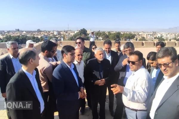 بازدید وزیر میراث فرهنگی از نارین قلعه میبد