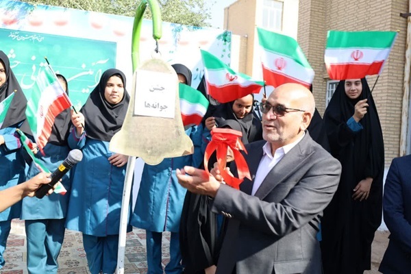 زنگ «جشن جوانه‌ها» در یزد نواخته شد