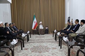 رسالت دانشگاه حفظ و تقویت بینش توحیدی در کنار دانش تخصصی است