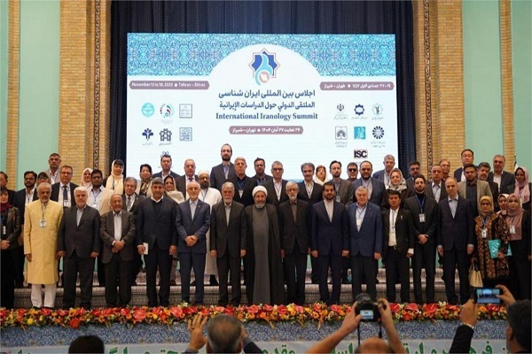 تأکید بر تداوم فرهنگی و تمدنی ایران قبل و بعد از اسلام