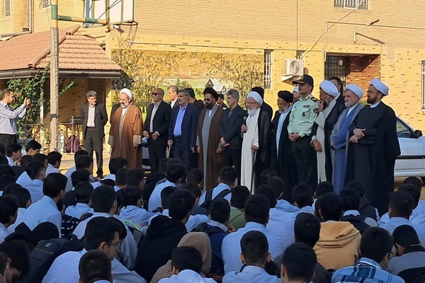 هدف از آفرینش انسان، رسیدن به خداوند و کسب کمال است