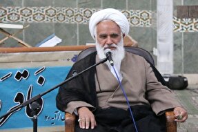 دشمنان می‌خواهند الگوی غرب را به زنان مسلمان تحمیل کنند