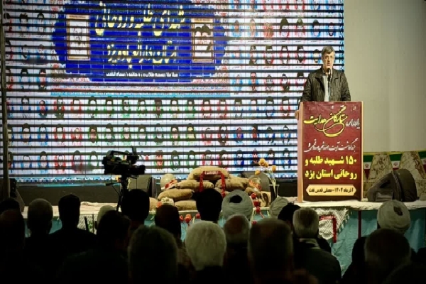 روحانیون و طلاب پیش قراول نهضت انقلاب اسلامی بودند