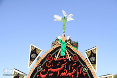 ⁨نخل‌گردانی در محله و حسینیه فهادان یزد⁩