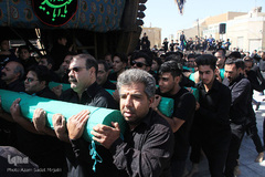 ⁨نخل‌گردانی در محله و حسینیه فهادان یزد⁩