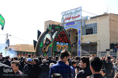 ⁨نخل‌گردانی در محله و حسینیه فهادان یزد⁩