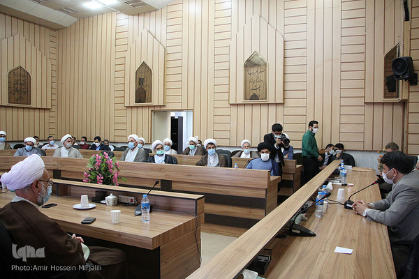 دیدار استاندار و امام جمعه با پرسنل تبلیغات اسلامی استان یزد