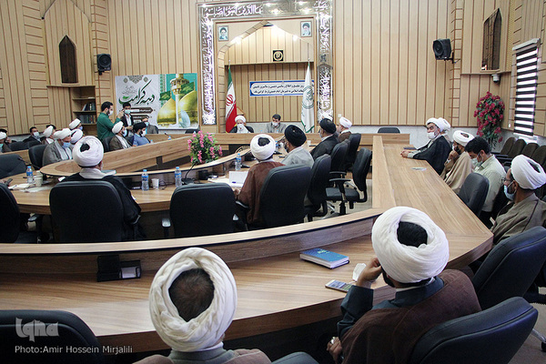 دیدار استاندار و امام جمعه با پرسنل تبلیغات اسلامی استان یزد