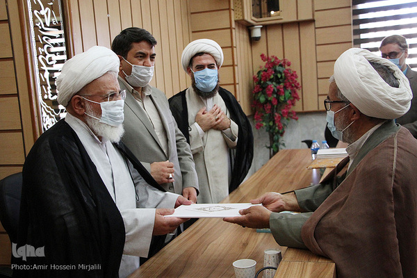 دیدار استاندار و امام جمعه با پرسنل تبلیغات اسلامی استان یزد