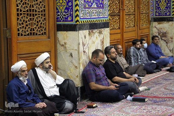 قرار بندگی؛ احیای شب نوزدهم رمضان در مسجد حظیره یزد