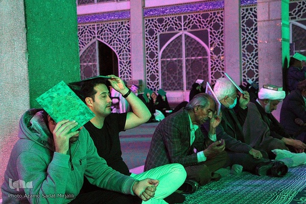 قرار بندگی؛ احیای شب نوزدهم رمضان در مسجد حظیره یزد