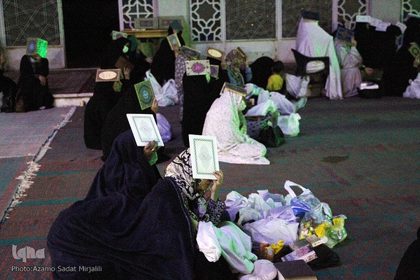 قرار بندگی؛ احیای شب نوزدهم رمضان در مسجد حظیره یزد