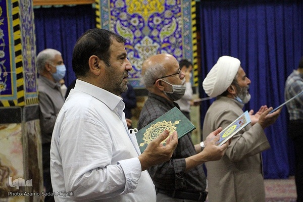 قرار بندگی؛ احیای شب نوزدهم رمضان در مسجد حظیره یزد