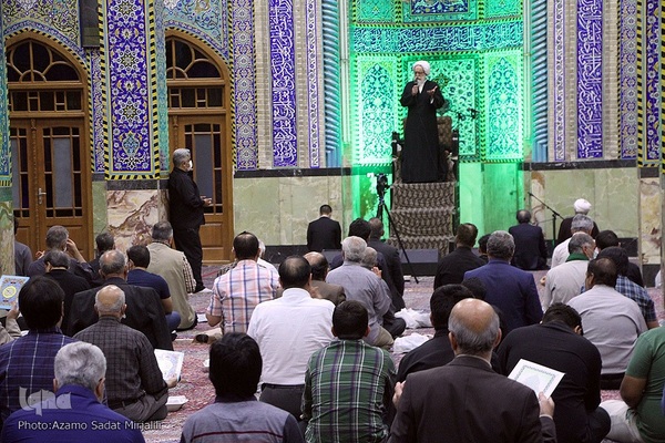 قرار بندگی؛ احیای شب نوزدهم رمضان در مسجد حظیره یزد