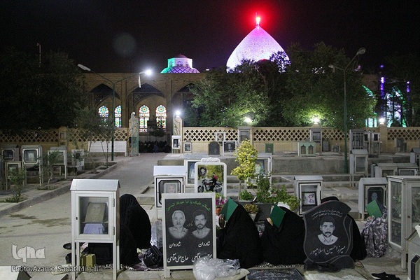 قرار بندگی؛ احیای شب نوزدهم رمضان در امامزاده سید جعفر محمد (ع) یزد