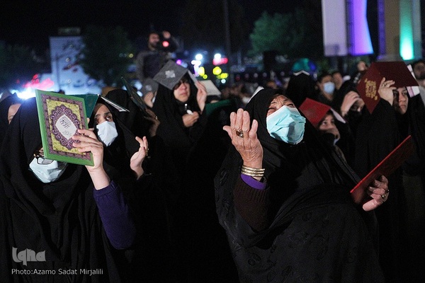 قرار بندگی؛ احیای شب نوزدهم رمضان در امامزاده سید جعفر محمد (ع) یزد