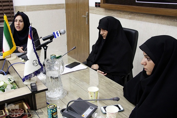 نشست هم اندیشی بانوان قاضی در ایکنای یزد
