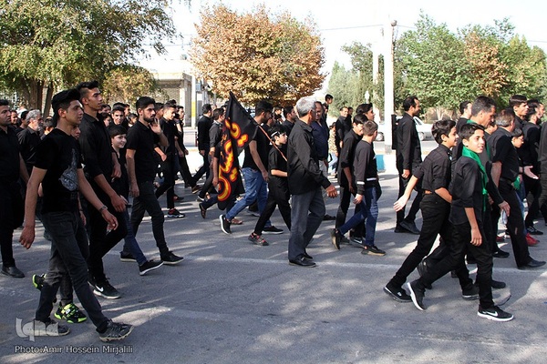 آیین پیاده‌روی جاماندگان اربعین حسینی در یزد