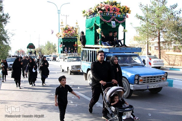آیین پیاده‌روی جاماندگان اربعین حسینی در یزد