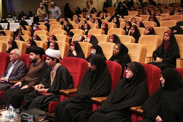 تجلیل از برگزیدگان جشنواره «بانوی هزاره اسلام» در یزد‎‎