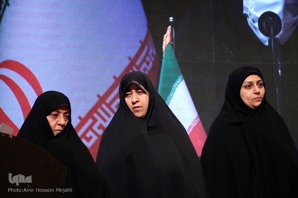 تجلیل از برگزیدگان جشنواره «بانوی هزاره اسلام» در یزد‎‎