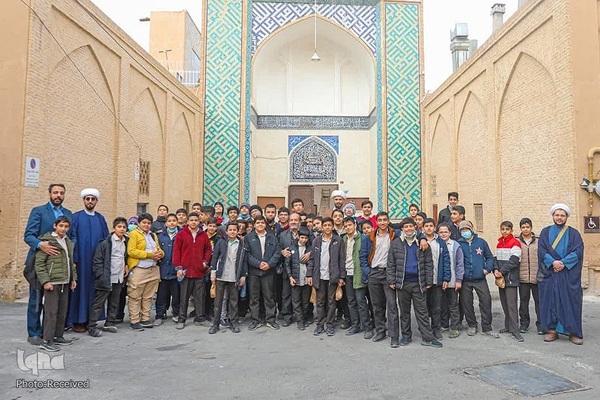 اجرای طرح «بوم‌گردی انقلاب» در یزد‎‎