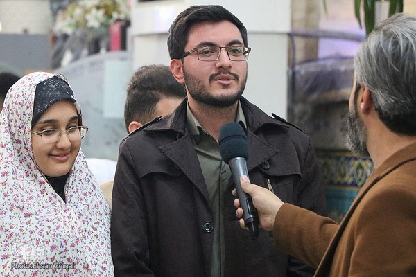 حضور زوج‌های جوان یزدی در پای صندوق‌ رأی‎