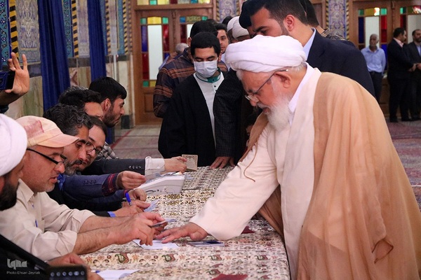 حماسه حضور یزدی‌ها در آغازین ساعات انتخابات ریاست‌ جمهوری‎