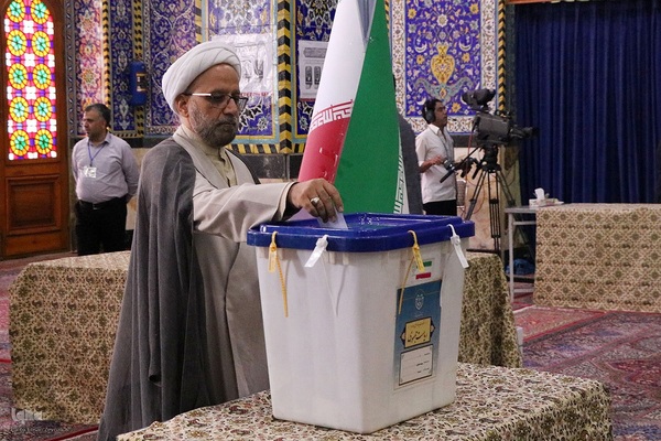 حماسه حضور یزدی‌ها در آغازین ساعات انتخابات ریاست‌ جمهوری‎