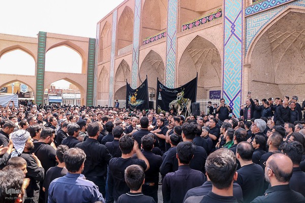 آیین نخل برداری هیئت حسینی نظرکرده یزد‎