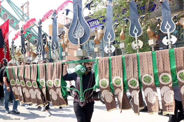 آیین نخل برداری هیئت حسینی نظرکرده یزد‎