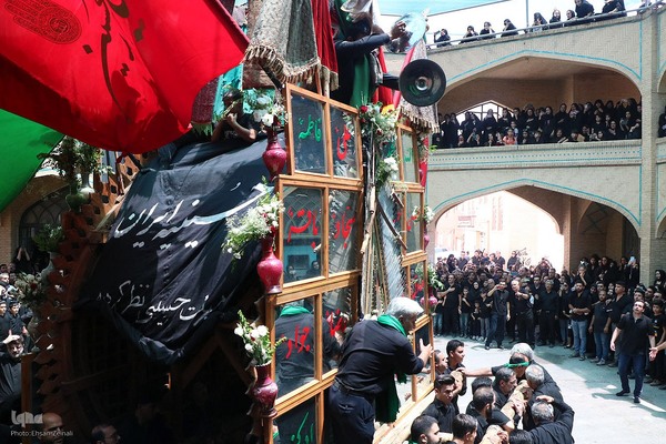 آیین نخل برداری هیئت حسینی نظرکرده یزد‎