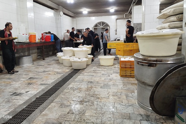 طبخ هفت هزار غذا همزمان با ظهر ۱۳ محرم در یزد‎