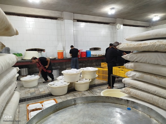 طبخ هفت هزار غذا همزمان با ظهر ۱۳ محرم در یزد‎