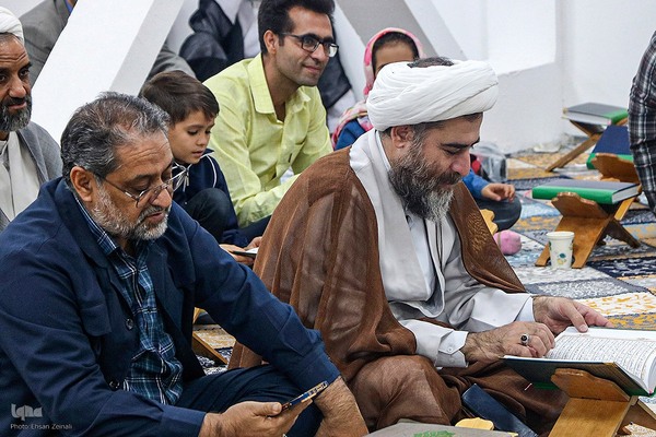 کرسی حفظ قرآن در یزد‎