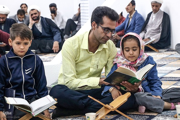 کرسی حفظ قرآن در یزد‎