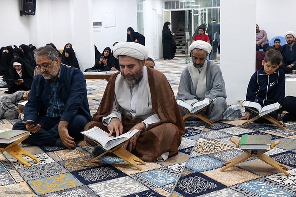 کرسی حفظ قرآن در یزد‎