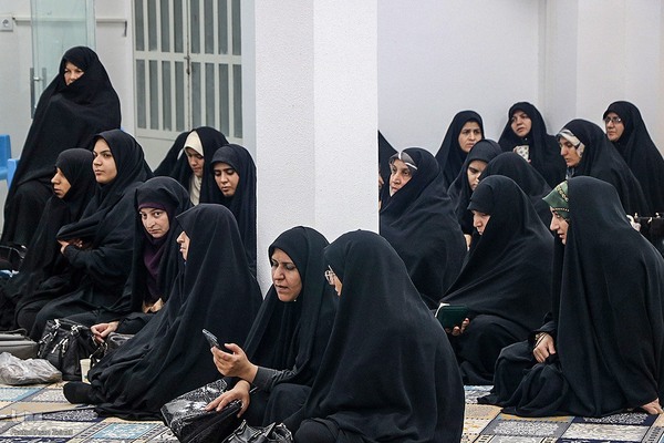 کرسی حفظ قرآن در یزد‎