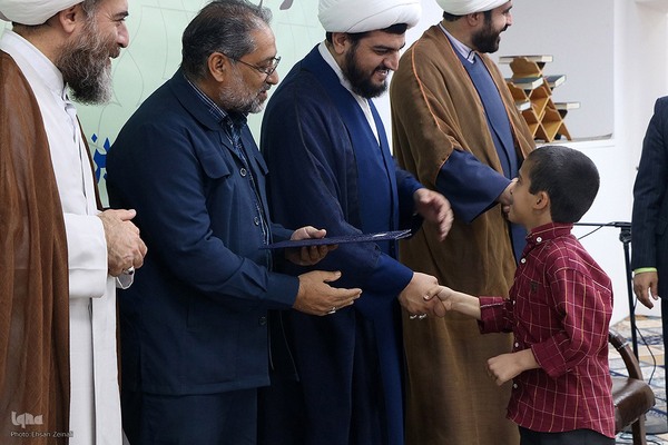 کرسی حفظ قرآن در یزد‎