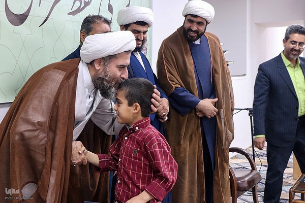 کرسی حفظ قرآن در یزد‎