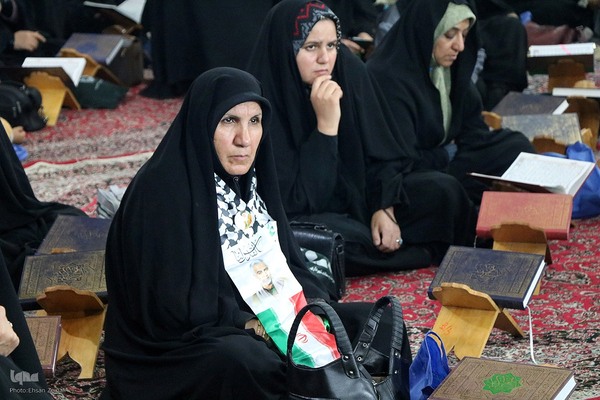 محفل قرآنی چلچراغ آیه‌ها در یزد‎