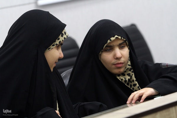 میزگرد ایکنا یزد به مناسبت هفته قرآن، عترت و نماز در مدارس‎