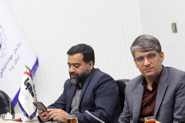 میزگرد ایکنا یزد به مناسبت هفته قرآن، عترت و نماز در مدارس‎