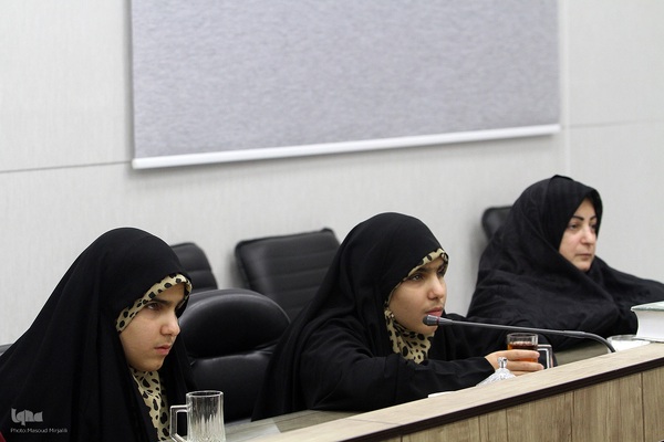 میزگرد ایکنا یزد به مناسبت هفته قرآن، عترت و نماز در مدارس‎